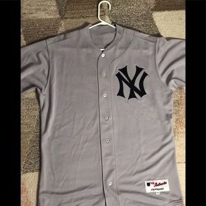 Yankee throwback uniform